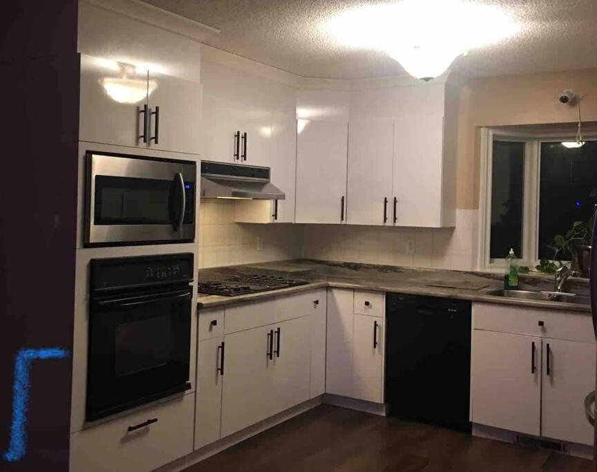 Renovated 4 Bedrooms 20 Sleeps Shopping Mall Edmonton Esterno foto